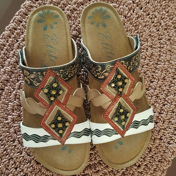 Elite Leather Sandals - Picture 2 of 5